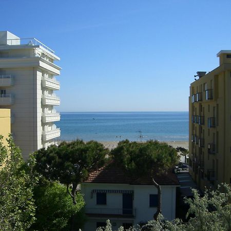 ריצ'יונה Hotel Taunus - Vista Mare מראה חיצוני תמונה