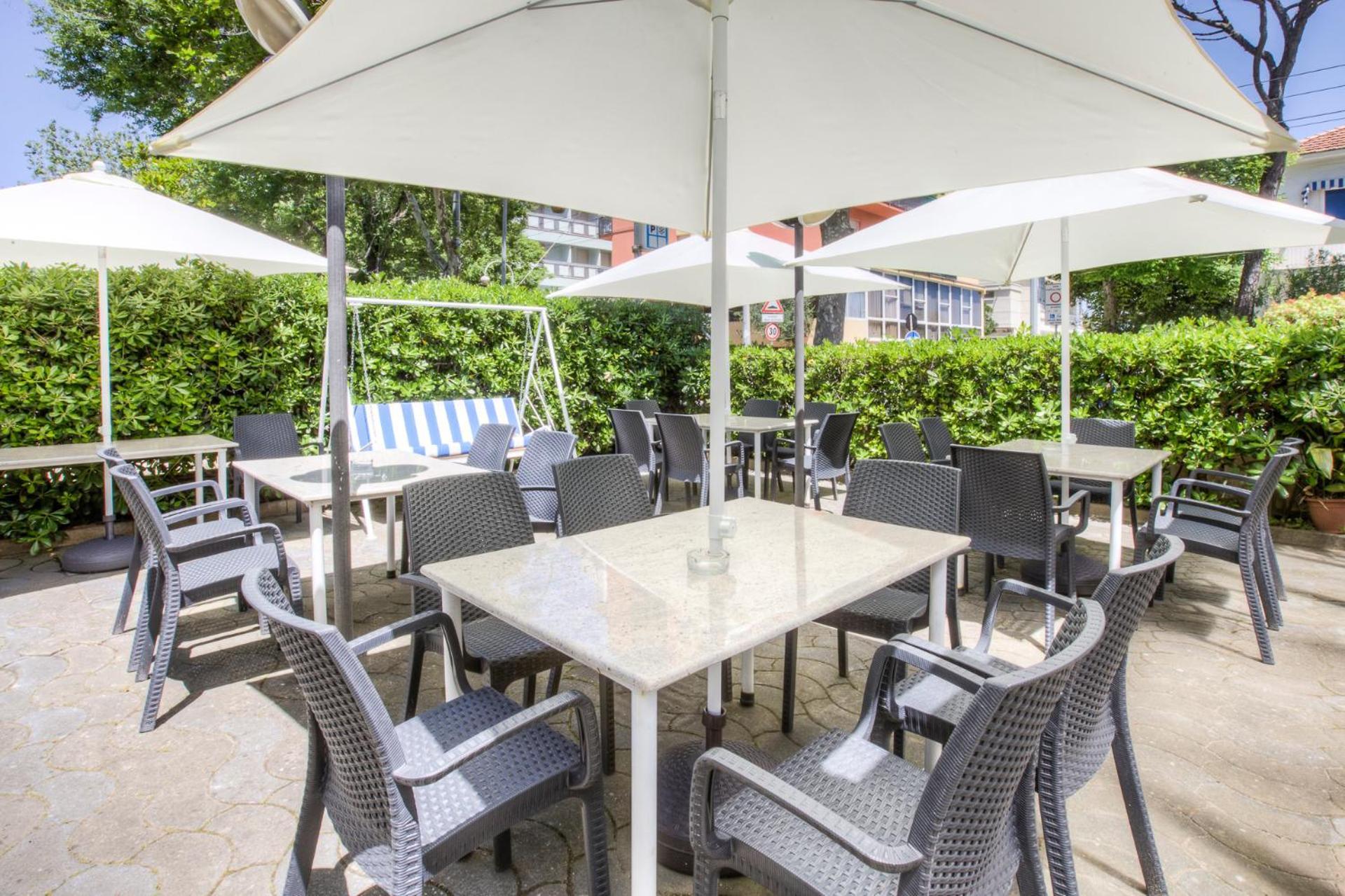 ריצ'יונה Hotel Taunus - Vista Mare מראה חיצוני תמונה