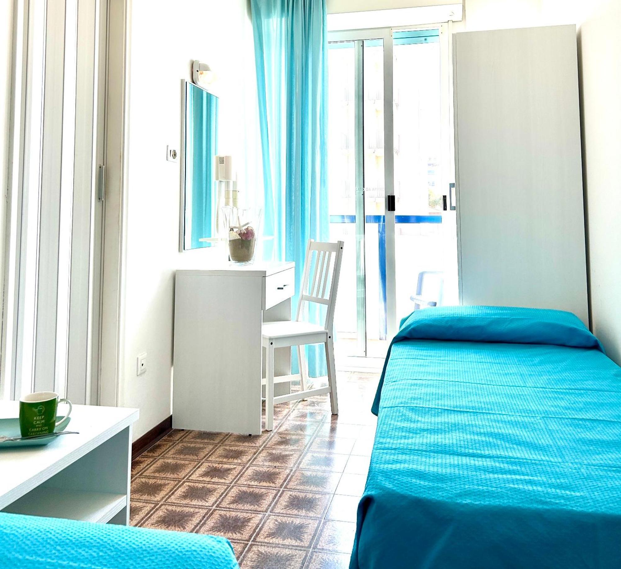 ריצ'יונה Hotel Taunus - Vista Mare מראה חיצוני תמונה